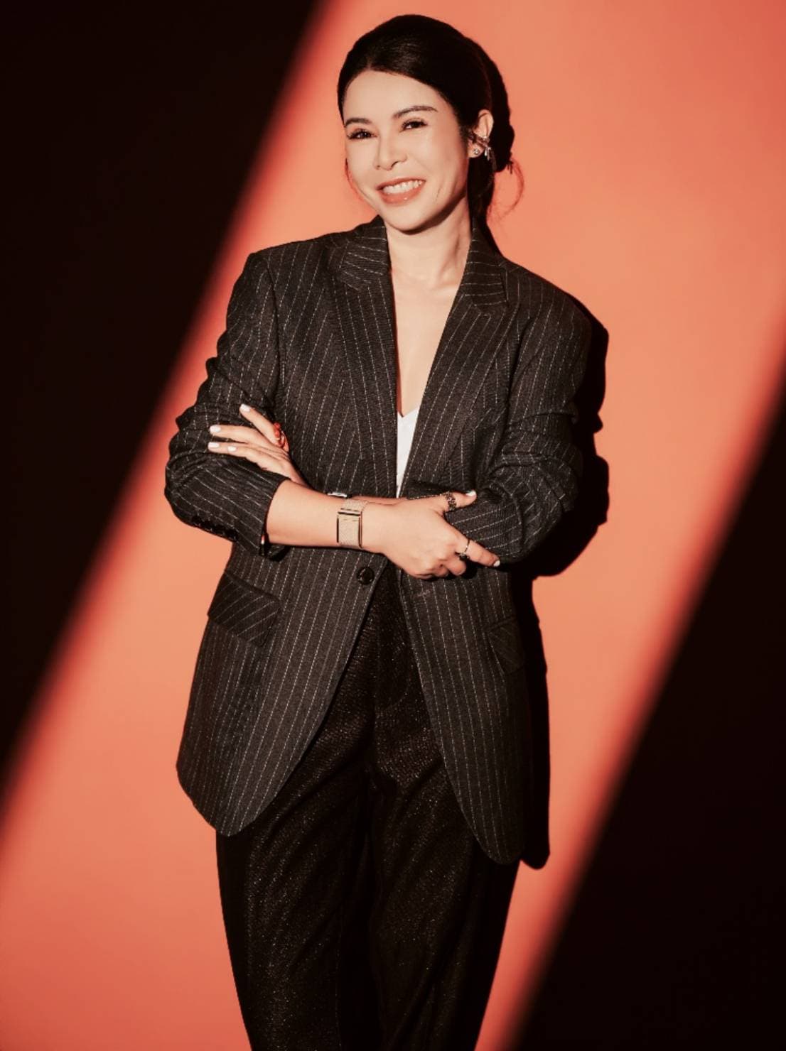 Portrait of Hongsupa Sodjantuk, Founder and Creative Director of HONGHAUS STYLING